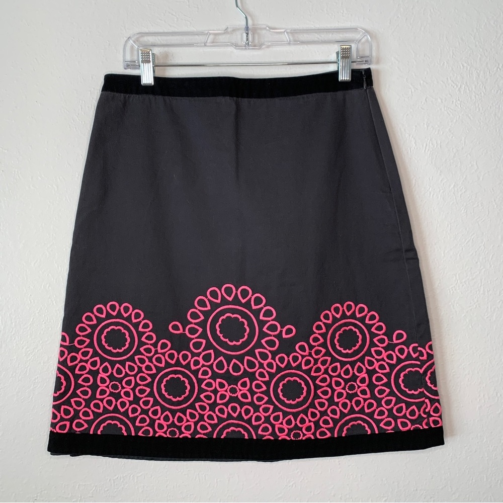 Boden Charcoal Grey Mini Skirt with Hot Pink Embroidery.